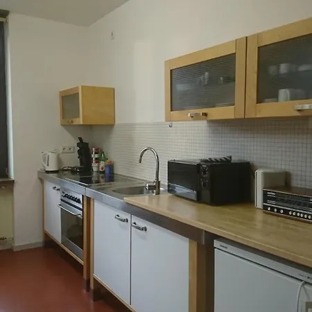 Apartment Exklusive In Theaternaehe *