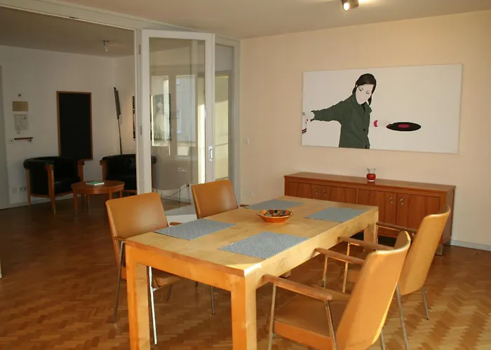 Exklusive In Theaternähe *